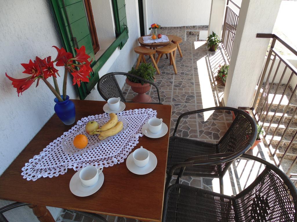 Holiday Home Paklenica Starigrad Paklenica Exterior photo