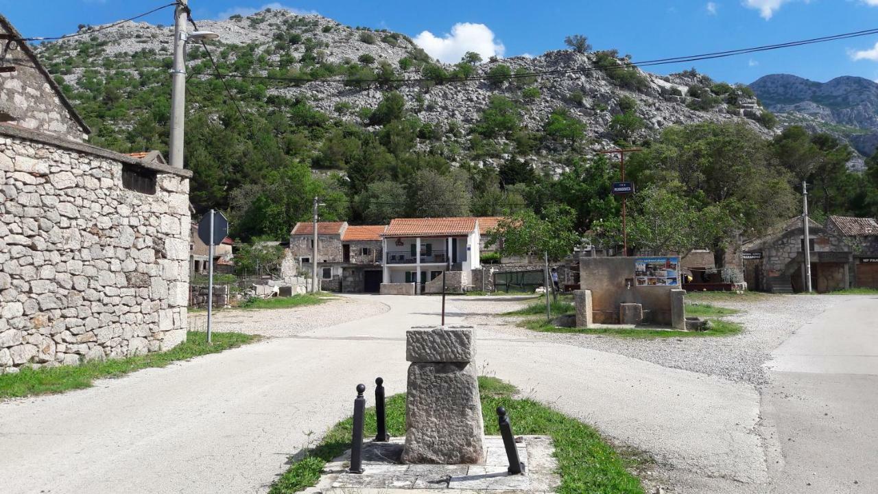 Holiday Home Paklenica Starigrad Paklenica Exterior photo
